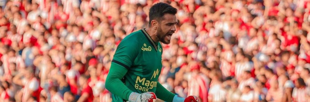 Goleiro Alex Alves Renova O S O Bernardo At O Fim De Tudo