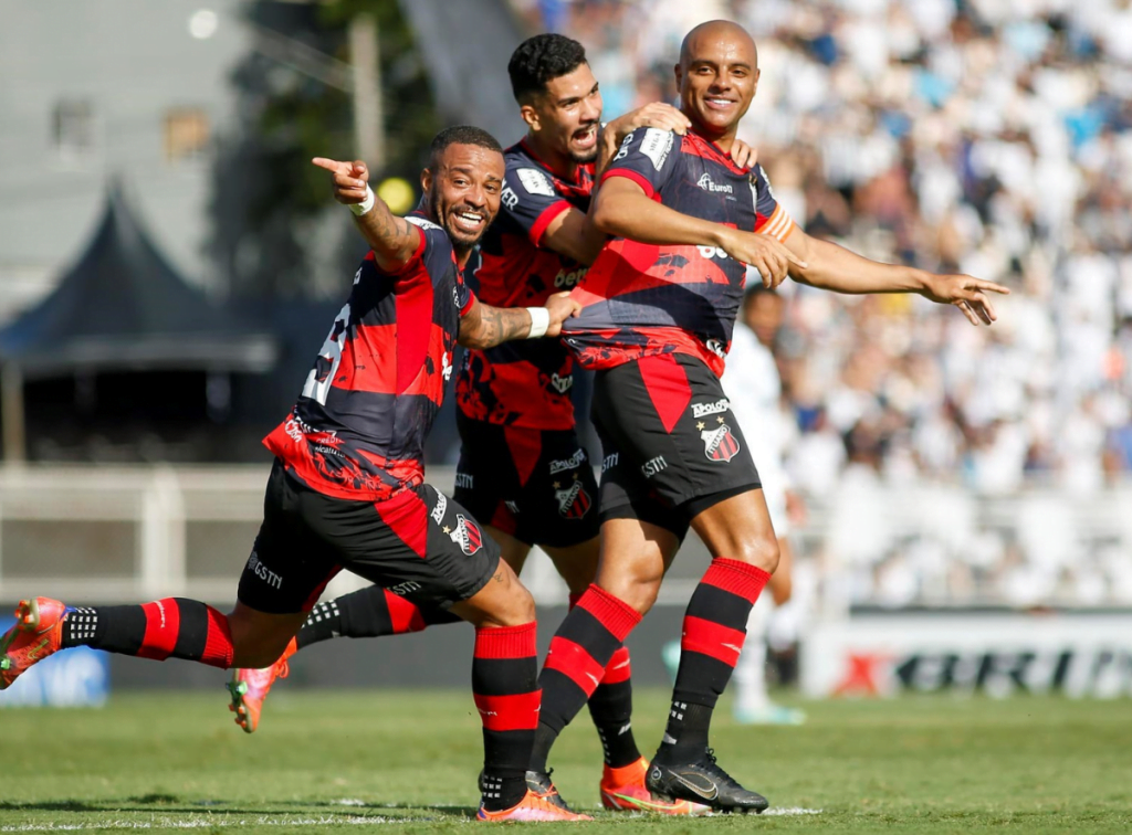“Claudinho destaca trajetória no Ituano e se prepara para decisões na Série B”