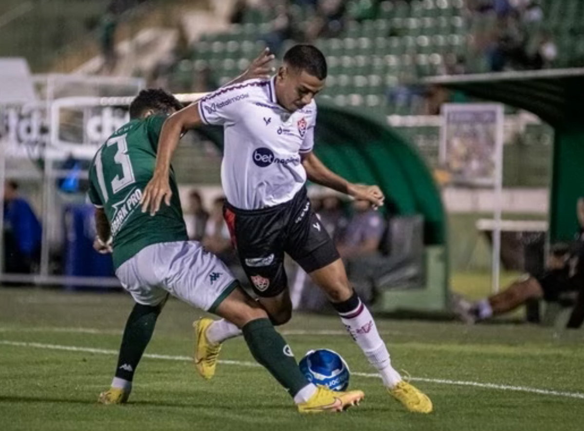 imagem da materia: Vitória x Guarani: o duelo de seis pontos na Série B