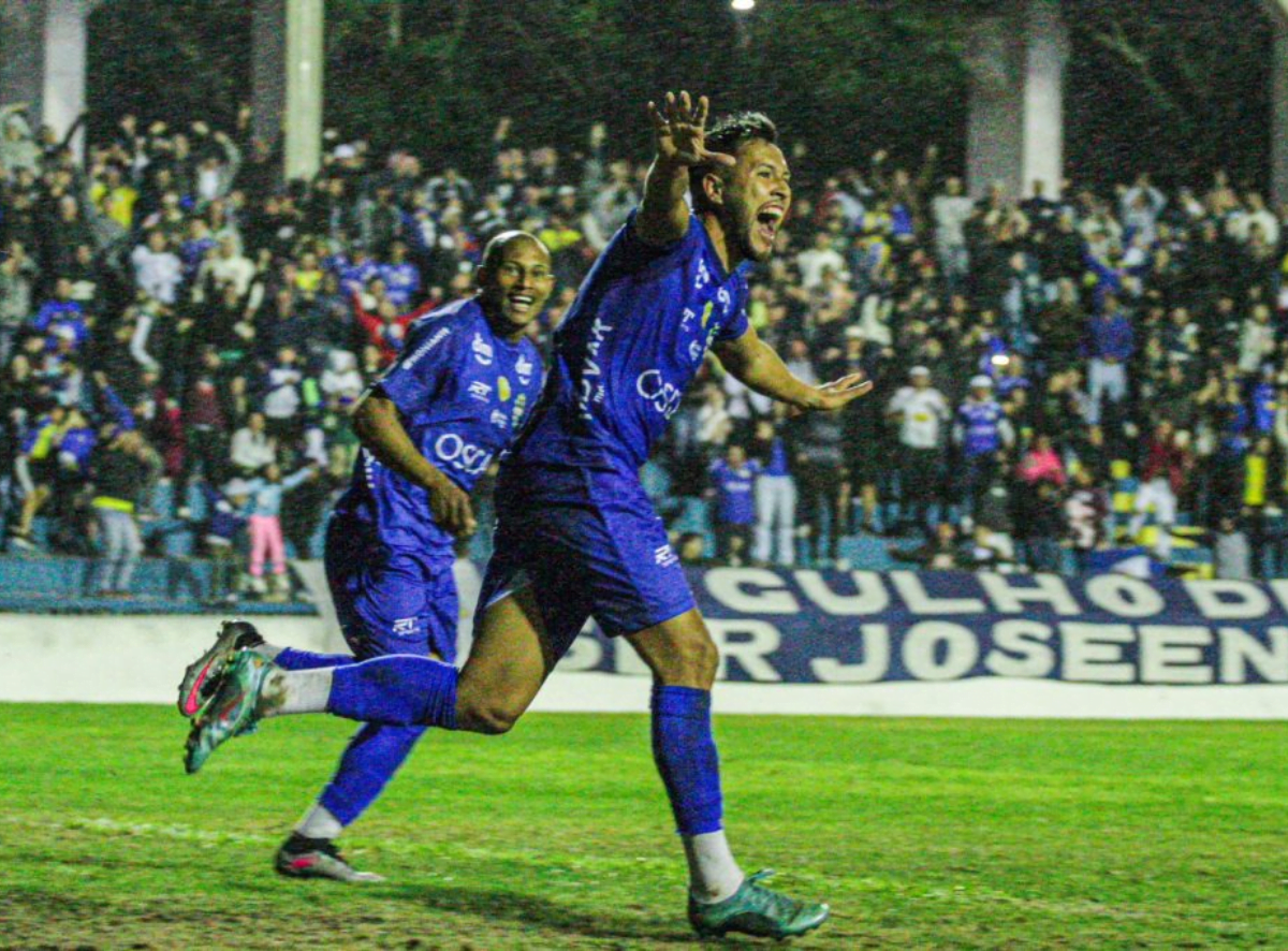 imagem da materia: Pedro Favela se despede do São José, conheça novo clube do meia