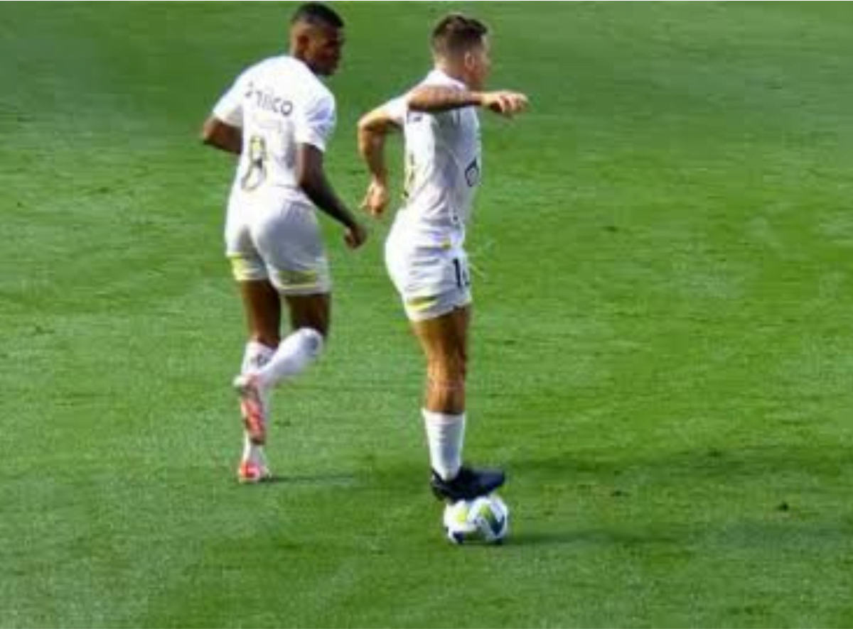 imagem da materia: Santos atropela o Vasco e deixa o Z4