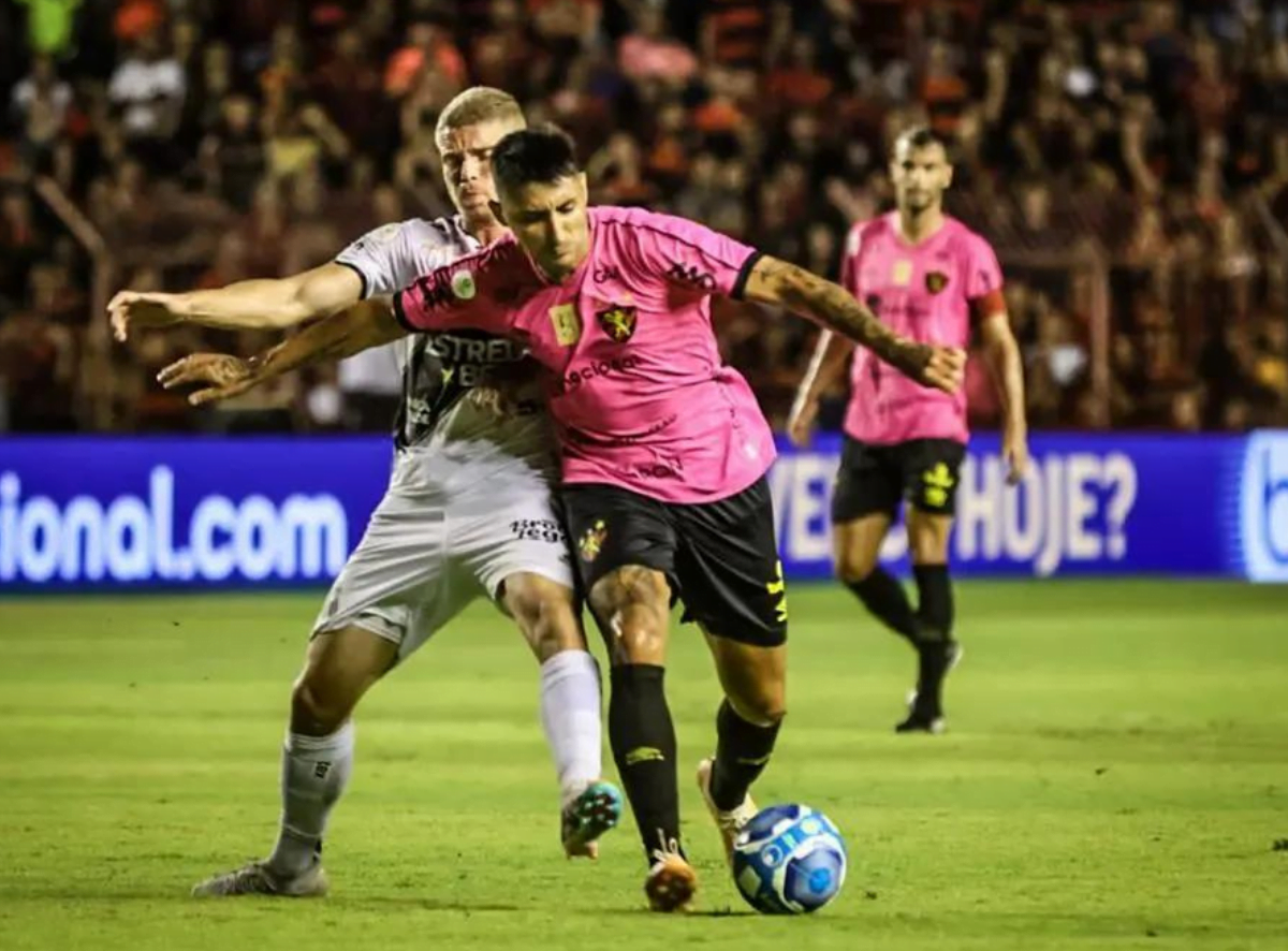 imagem da materia: Ponte Preta brilha com 3 gols precoces, mas Sport reage e sela empate eletrizante