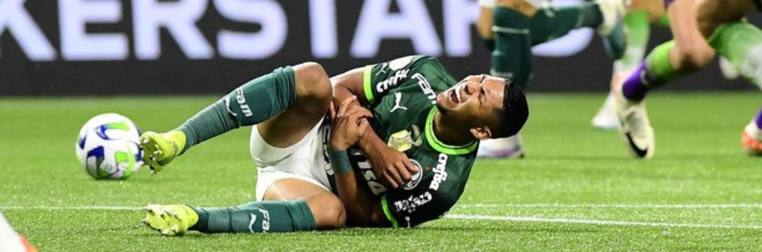 imagem da materia: Rony sofre fratura em jogo do Palmeiras