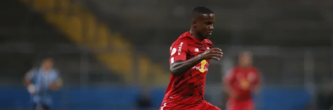 imagem da materia: Desfalque no Red Bull Bragantino: Pedro Caixinha perde titular crucial para confronto decisivo contra o Botafogo