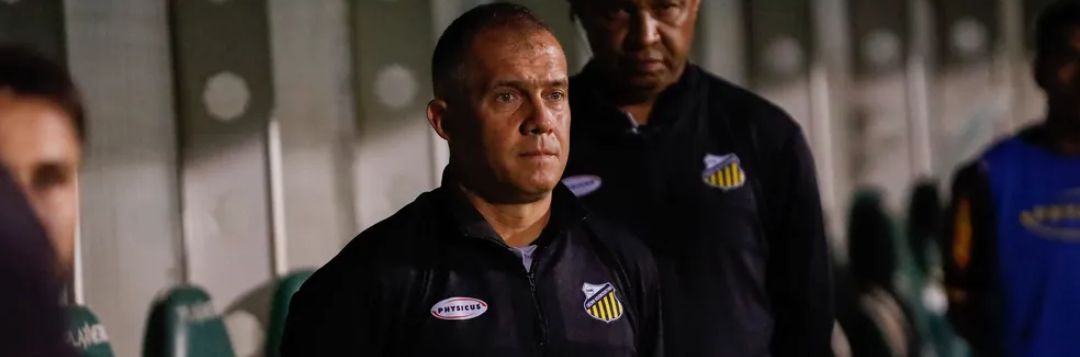 Baptista ignora pênalti perdido e exalta mérito dos atletas do Tigre.