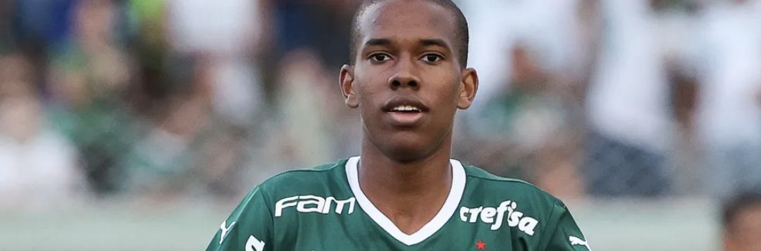 imagem da materia: Estêvão é relacionado e pode estrear pelo Palmeiras