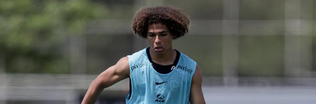 imagem da materia: Biro volta aos treinos com elenco do Timão