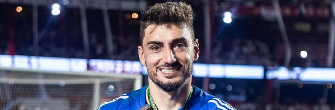 imagem da materia: Rafael iguala marca histórica de Waldir Peres