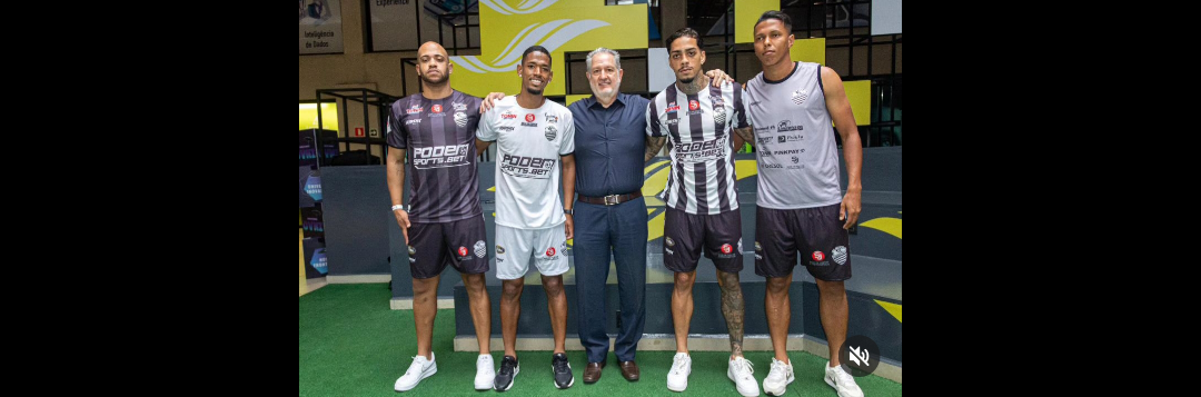 imagem da materia: Comercial anuncia uniformes para a temporada 2024