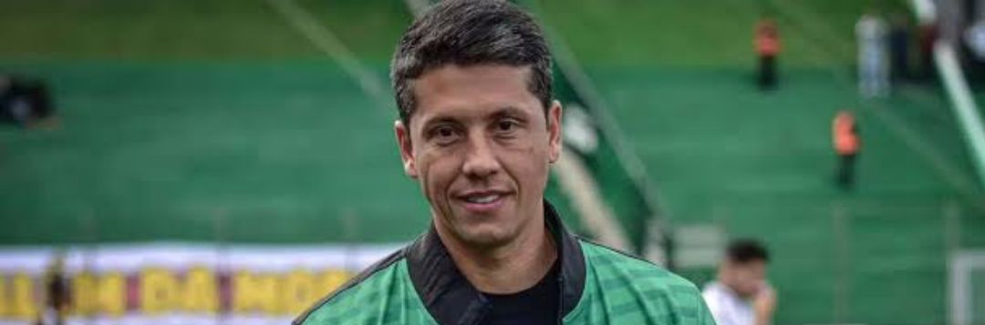 imagem da materia: Marcelo Teixeira busca treinadores para o Santos