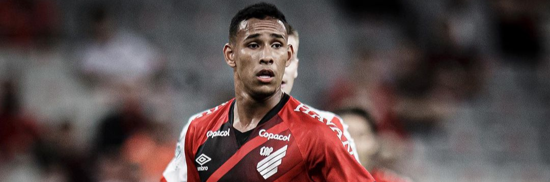 imagem da materia: Guarani fecha com o atacante Reinaldo