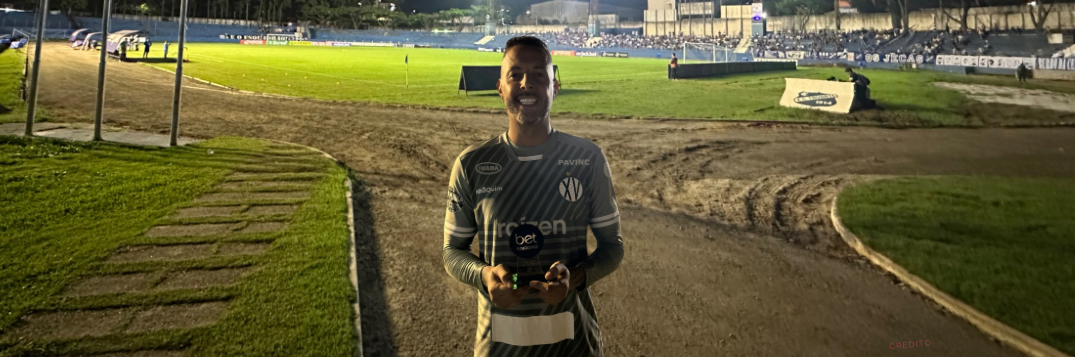 imagem da materia: Fernando Henrique é eleito craque do jogo