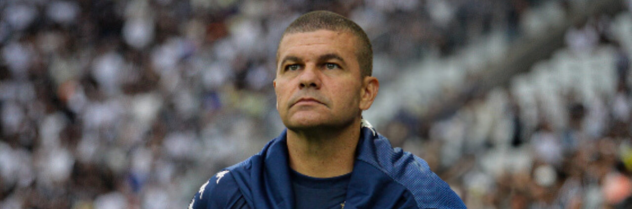 imagem da materia: Umberto Louzer busca encerrar sequência negativa de 10 jogos