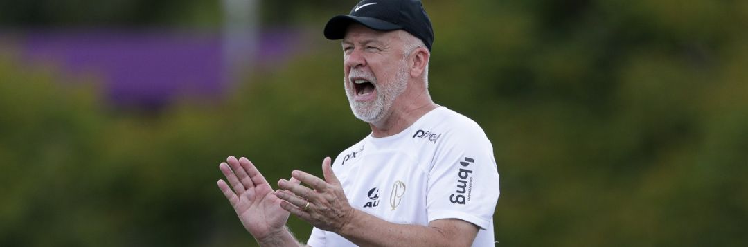 imagem da materia: Corinthians goleia São Caetano em jogo-treino
