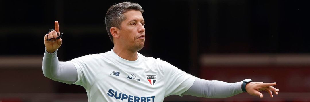 imagem da materia: Thiago Carpini estreia hoje no comando do São Paulo