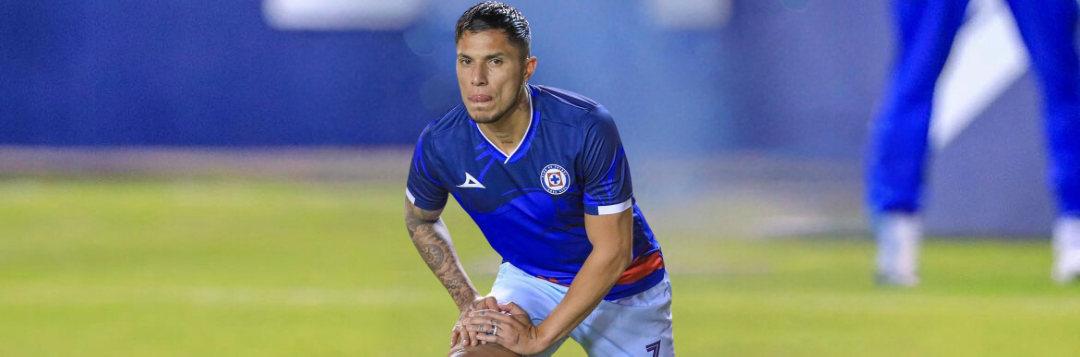 imagem da materia: Corinthians mira Carlos Salcedo para repor perda de Veríssimo