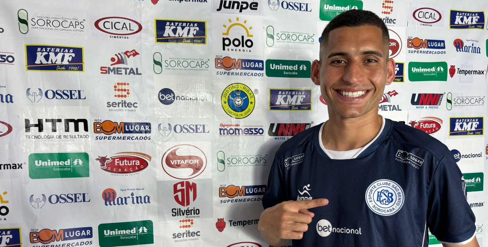 imagem da materia: São Bento contrata meia Ravanelli