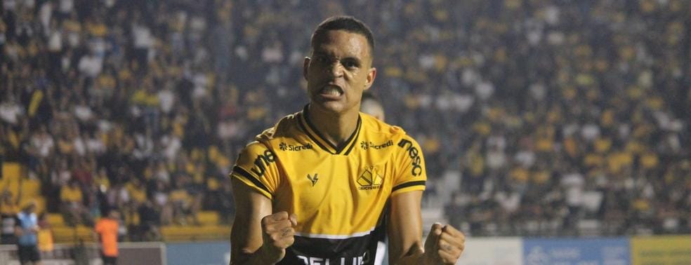 imagem da materia: Santo André contrata o centroavante Lohan