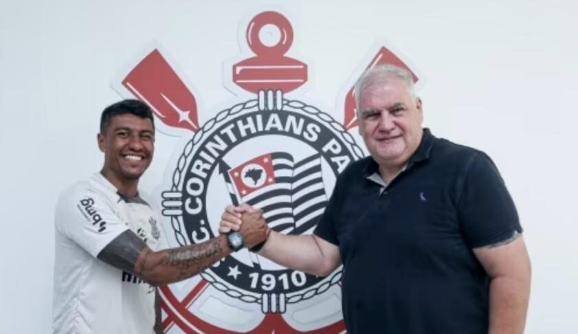 imagem da materia: Paulinho renova seu contrato com o Corinthians por seis meses