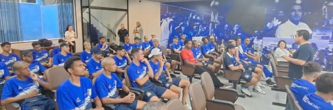 imagem da materia: Departamento de base do São Caetano participa de Palestra após estreia na Copinha