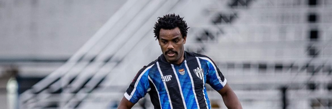 imagem da materia: Vinícius Leandro está de saída do EC São Bernardo
