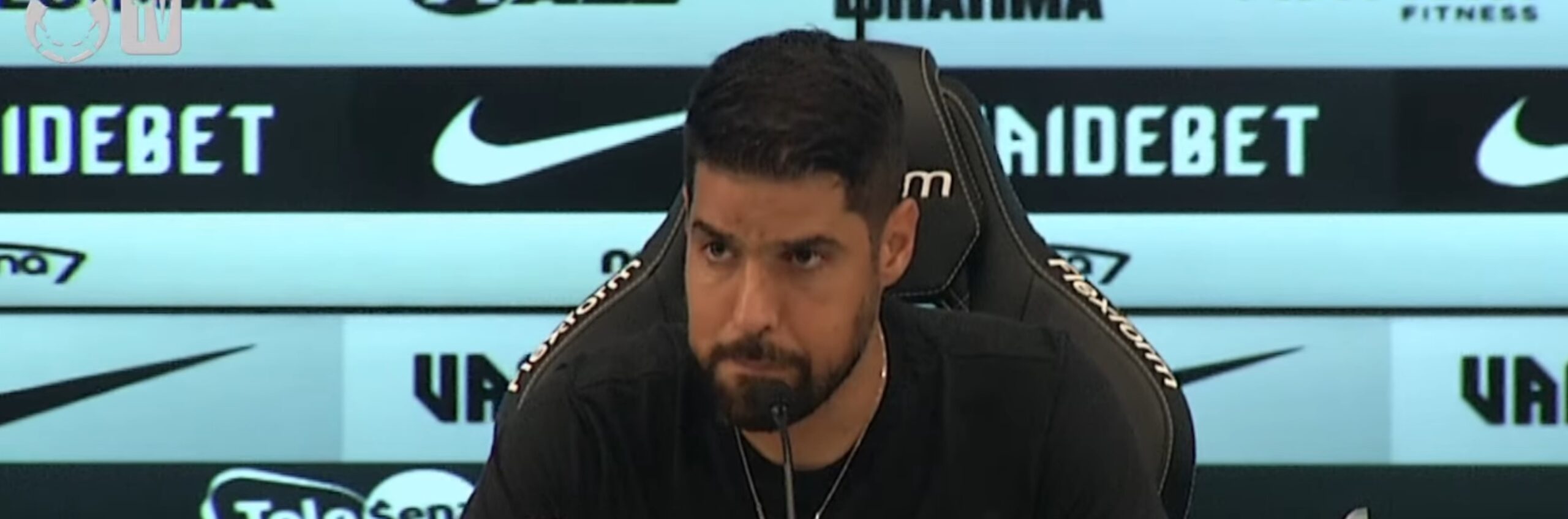 imagem da materia: Em coletiva, António Oliveira defende Yuri Alberto