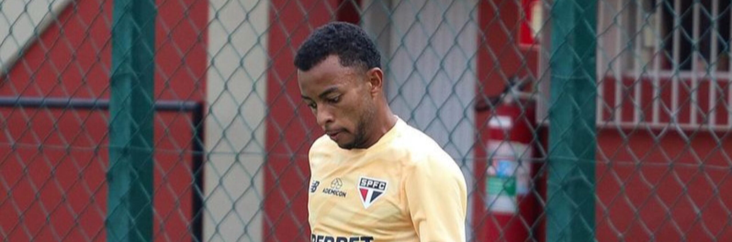 imagem da materia: Welington ganha sequência como titular no São Paulo