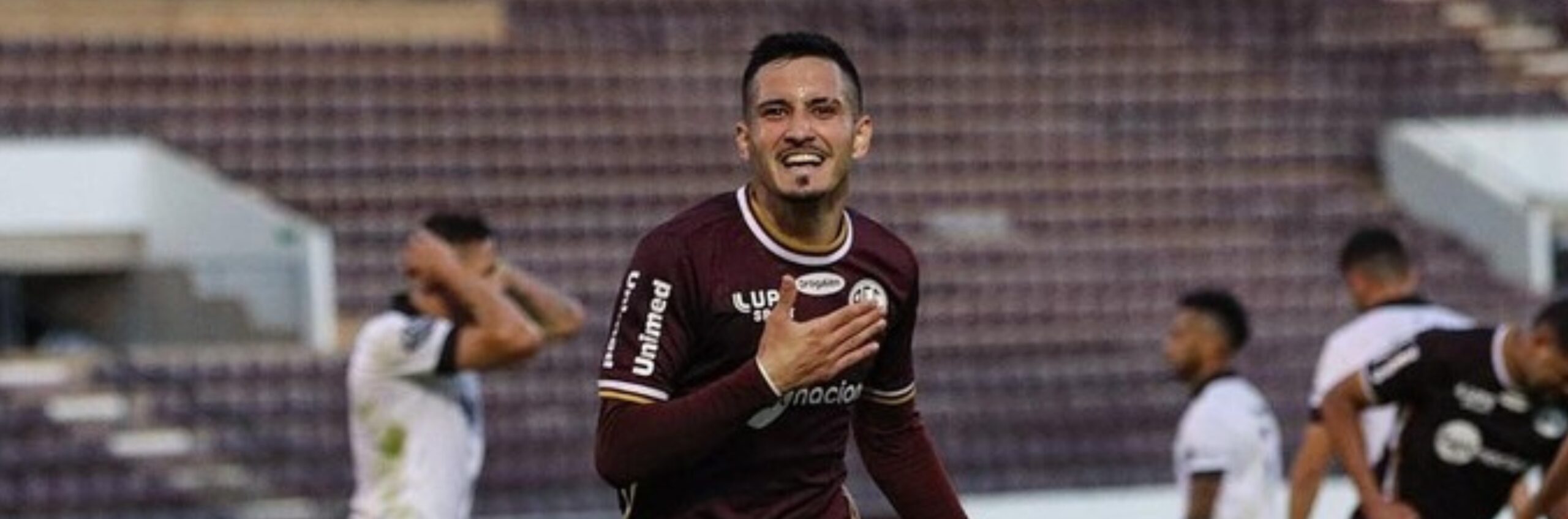 imagem da materia: Vitor Barreto brilha na Ferroviária e participa de mais da metade dos gols