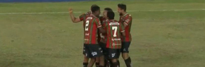 imagem da materia: Independente marca o gol mil, mas perde do Taquaritinga