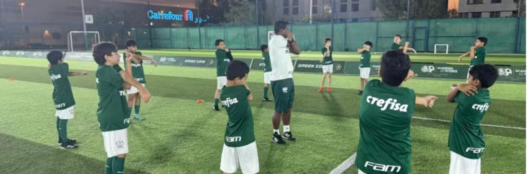 imagem da materia: Palmeiras abre primeira escolinha de futebol internacional