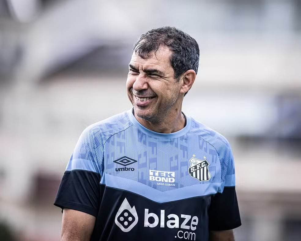 imagem da materia: Carille cita Giuliano e bolas paradas como as armas do Peixão na reta final do Paulistão
