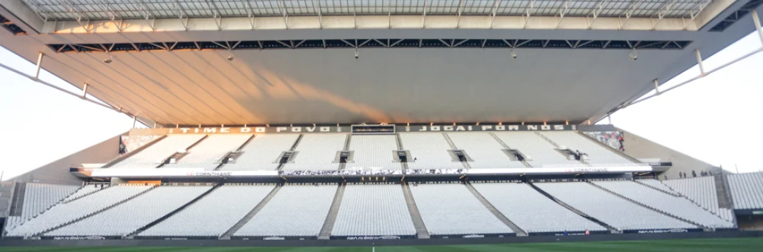 imagem da materia: Corinthians paga 12 milhões e acerta uma parte de dívida com a Caixa