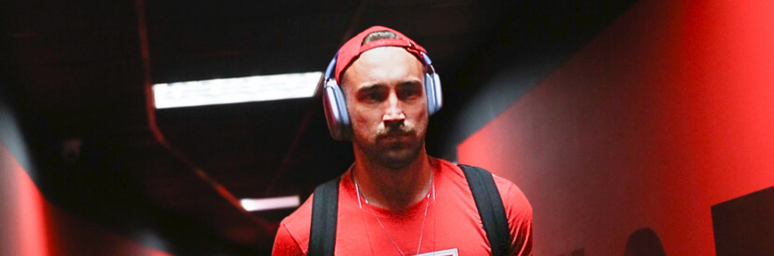 imagem da materia: Zagueiro Léo Ortiz se aproxima do Flamengo e vira dúvida