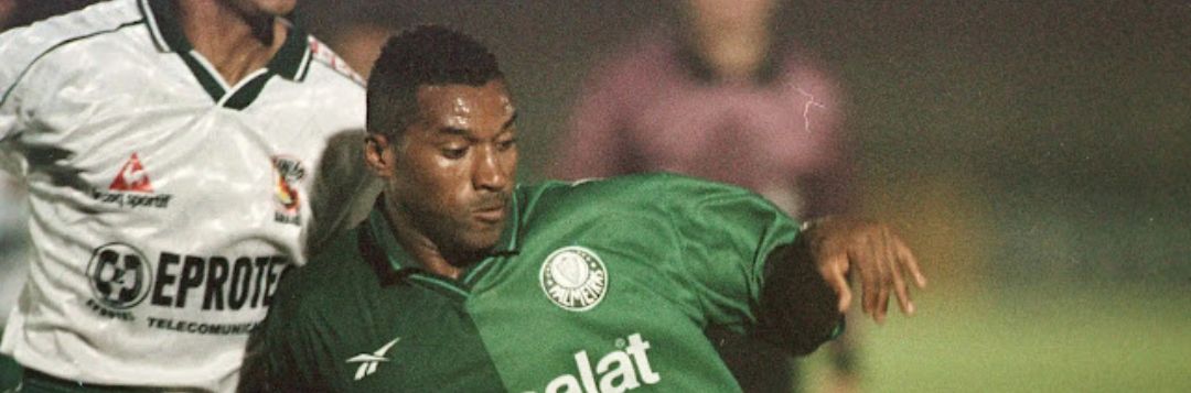 imagem da materia: Ídolo do Corinthians relembra passagem pelo Palmeiras