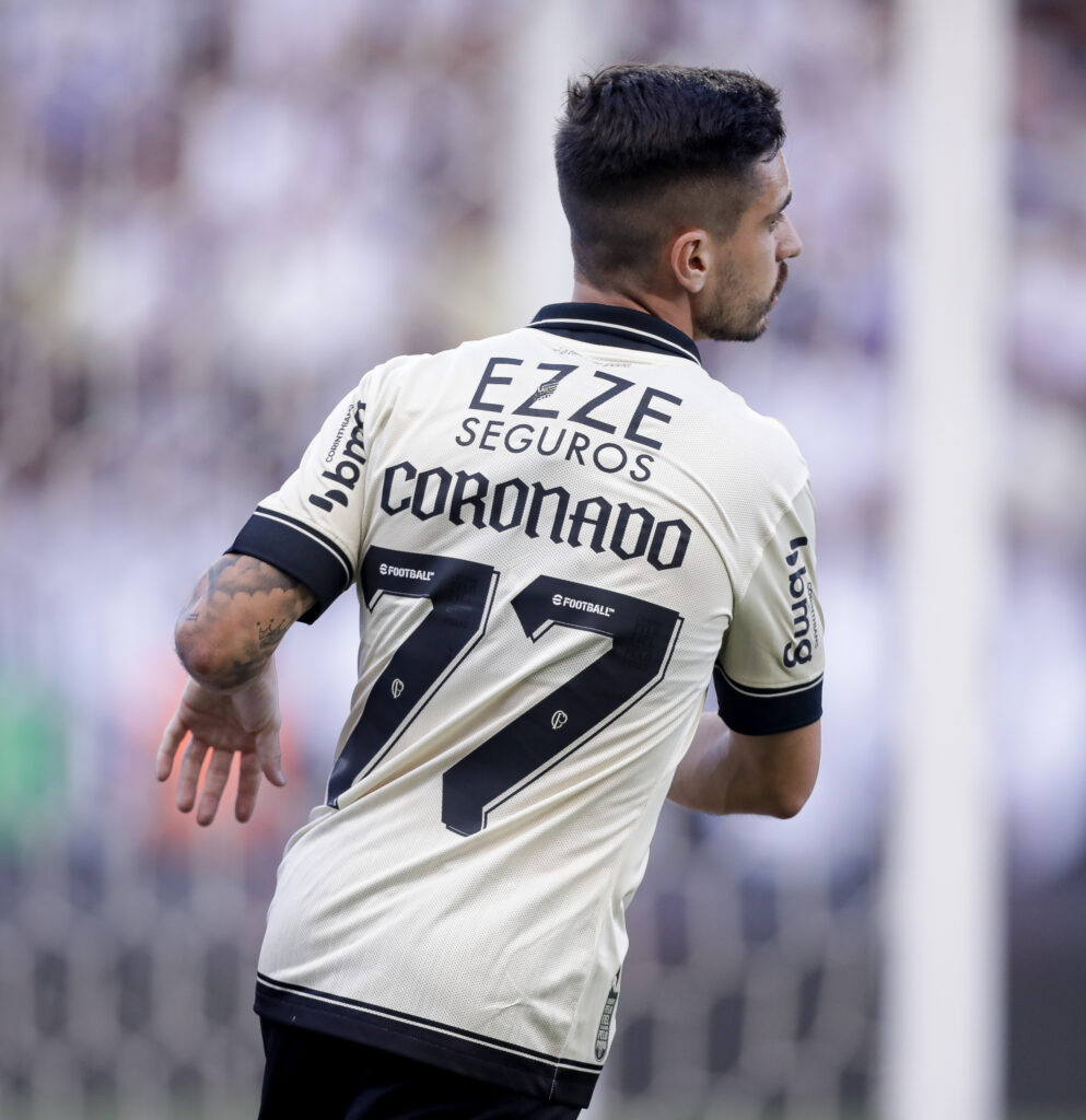 Igor Coronado pode desfalcar o Corinthians na Sul-Americana.