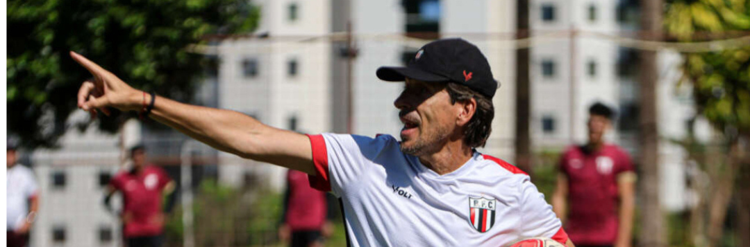 imagem da materia: Paulo Gomes quer conquistar vitória em duelo contra o compatriota Abel Ferreira