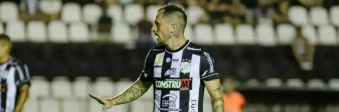 imagem da materia: Ponte Preta está perto de anunciar lateral Zé Mário