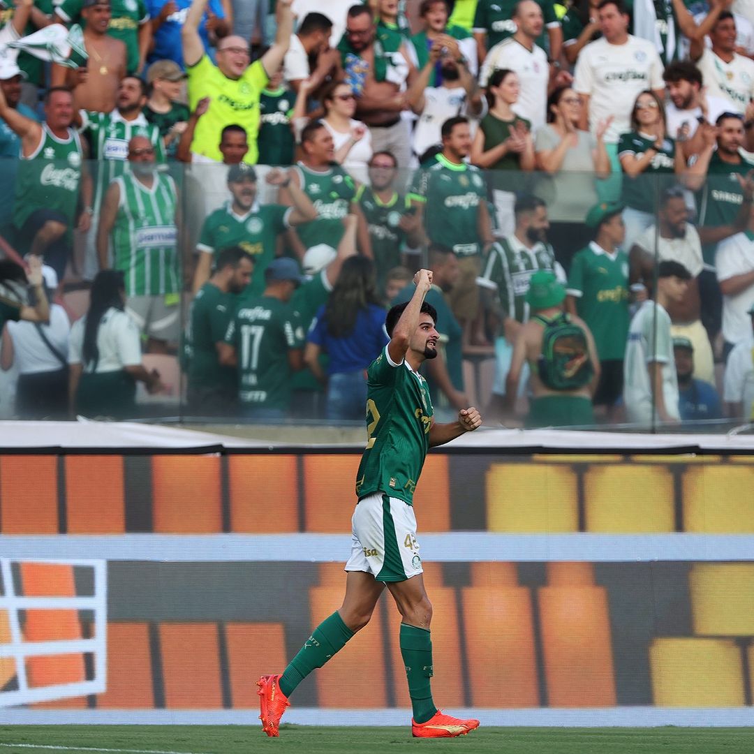 imagem da materia: Flaco López dá show e Palmeiras goleia a Ponte