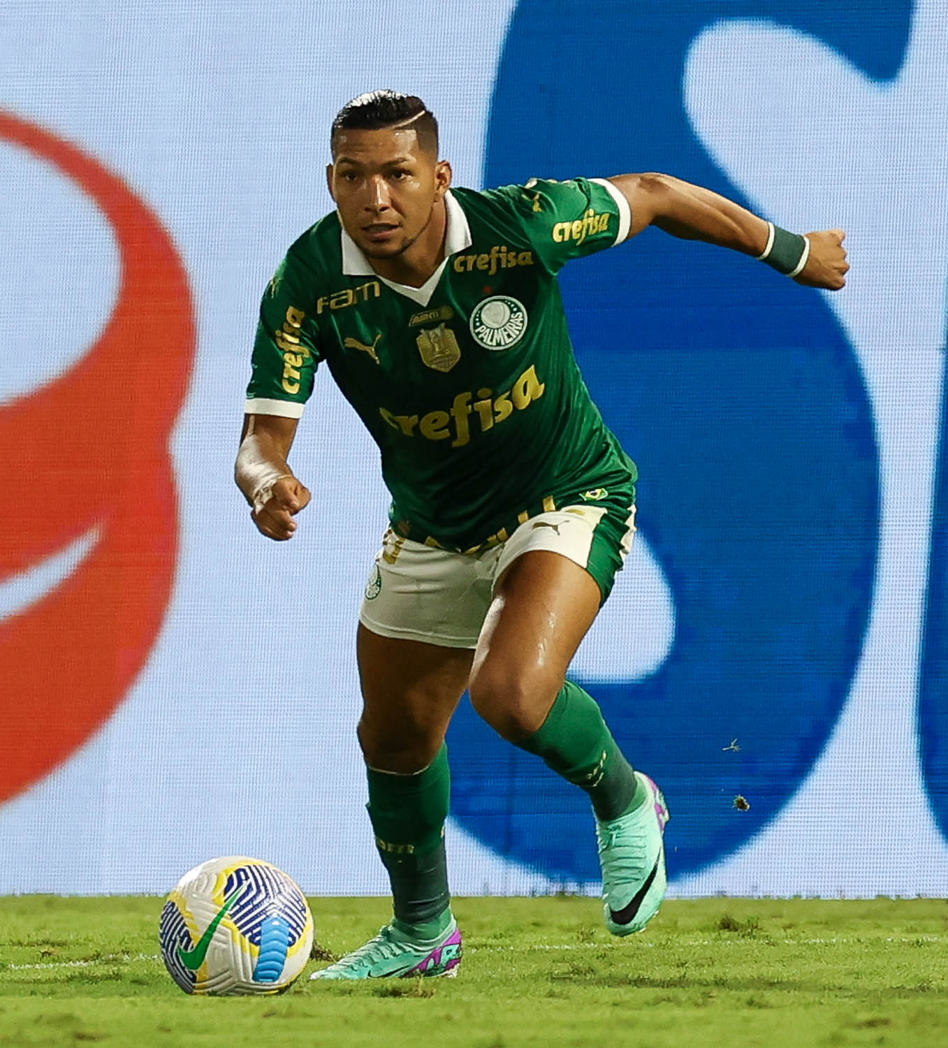 imagem da materia: Santos fez consulta por Rony, do Palmeiras