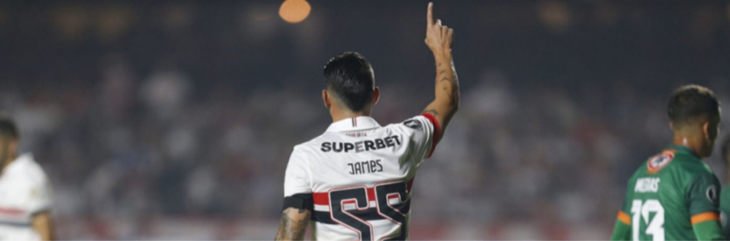 imagem da materia: James atua 90 minutos e é destaque em vitória do São Paulo