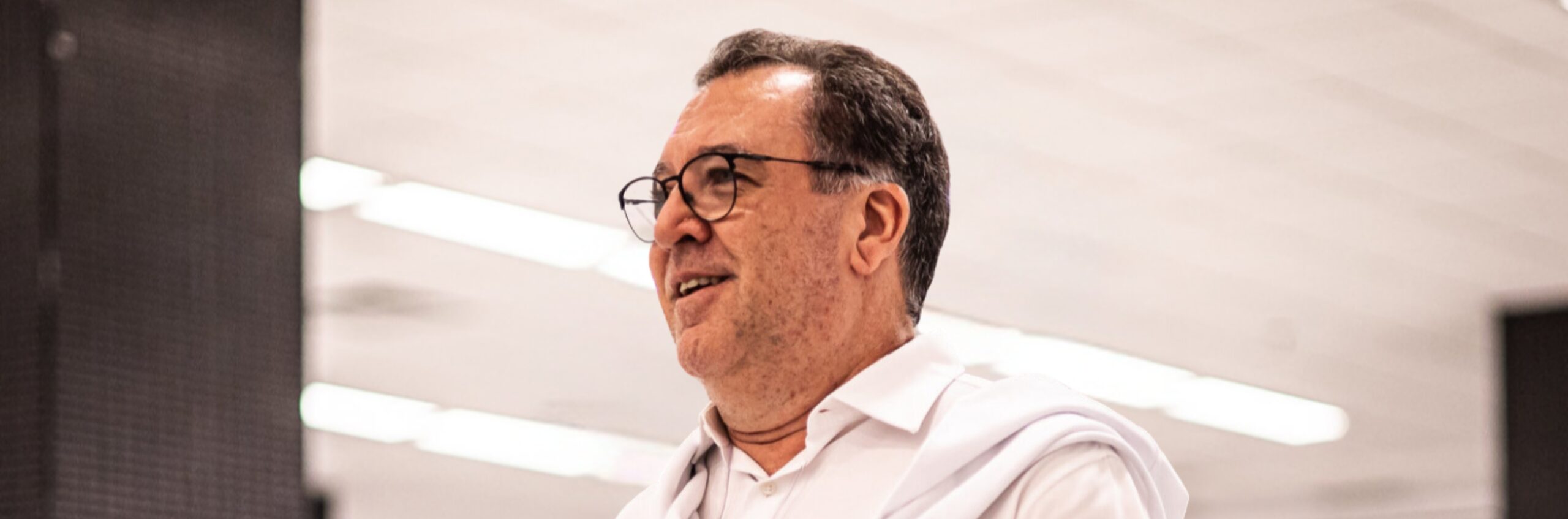 imagem da materia: Com contratações no gatilho, Santos espera queda de transferban