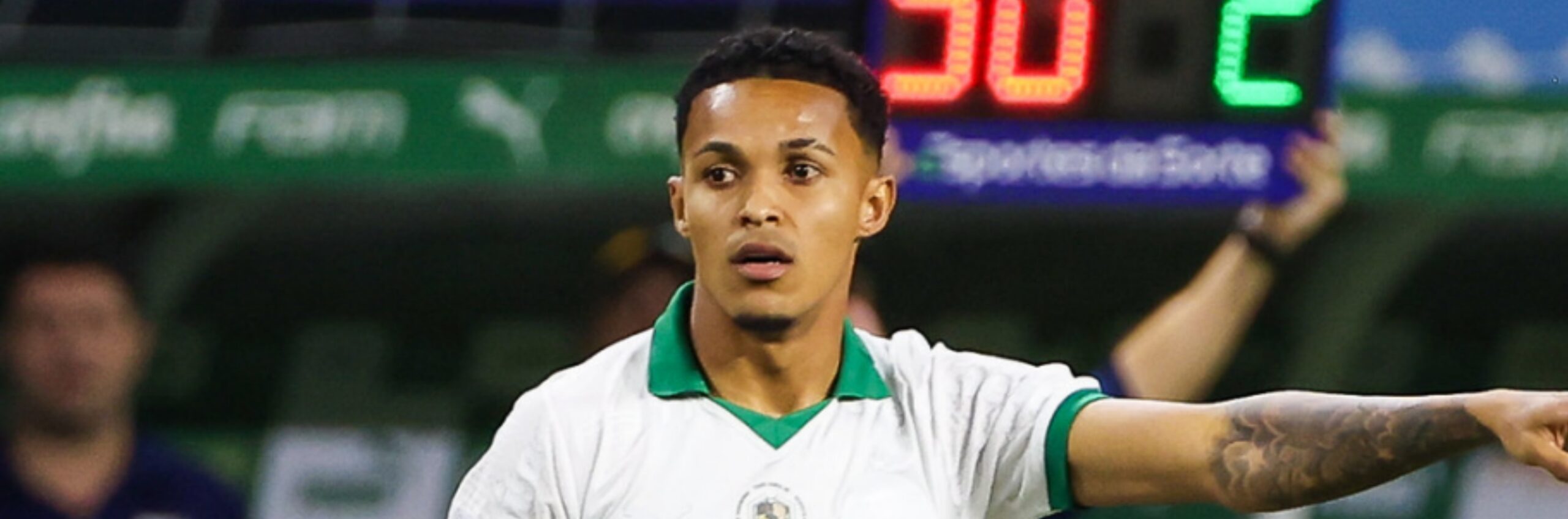 imagem da materia: Lázaro celebra progresso no Palmeiras e fala sobre a temporada