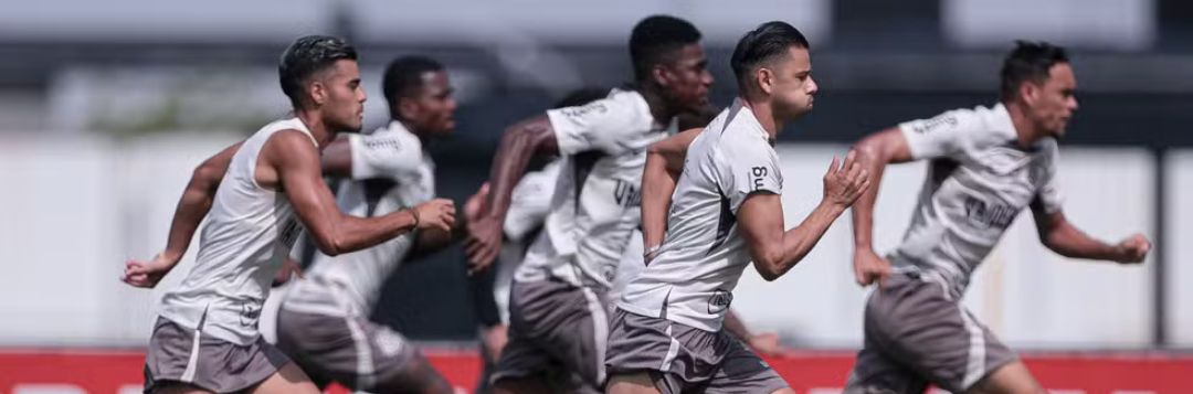 imagem da materia: Romero e Fausto Vera treinam entre os titulares do Corinthians