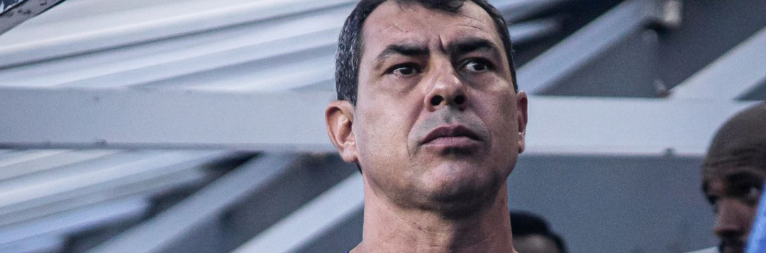 imagem da materia: Carille valoriza vitória do Santos mas admite insatisfação com o desempenho: