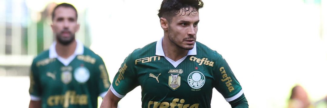 imagem da materia: Veiga vem de cinco partidas seguidas no time titular