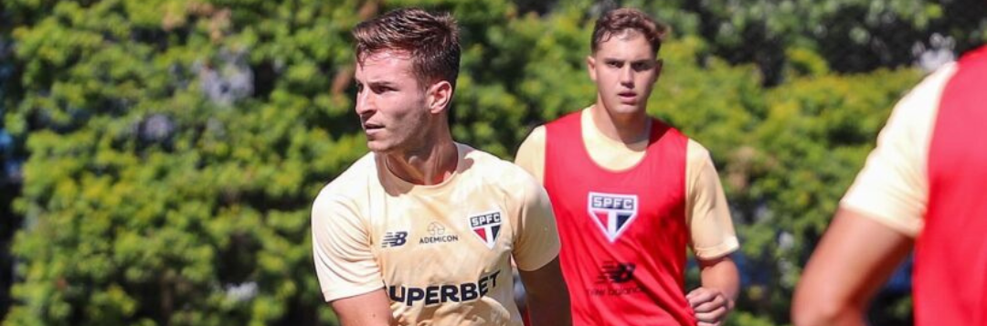 imagem da materia: São Paulo se prepara para Libertadores e busca regularizar técnico