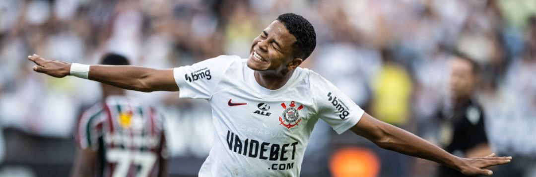 imagem da materia: Trio de ataque funciona e Corinthians marca pelo Brasileiro