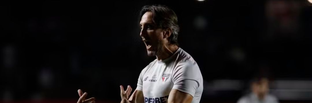 imagem da materia: “Gostaria de ganhar pela torcida”. Zubeldía elogia atmosfera do Morumbi no empate contra o Palmeiras