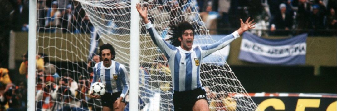 imagem da materia: Quem foi Mario Kempes, jogador que nomeou estádio de adversário do São Paulo na Libertadores