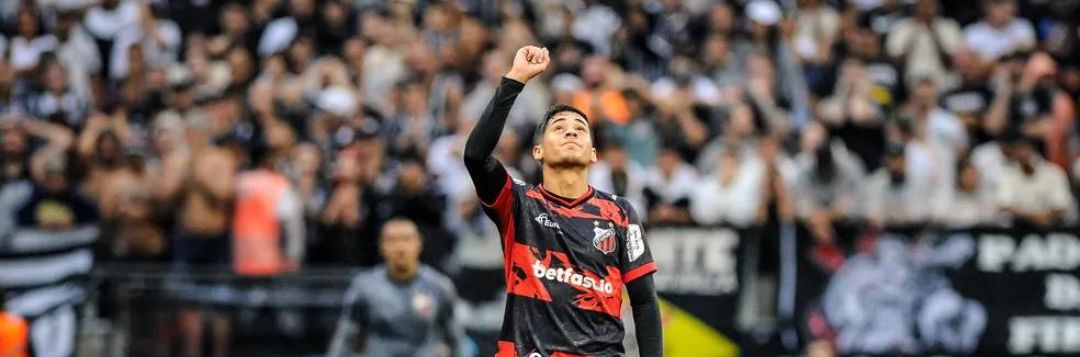 imagem da materia: José Aldo comemora permanência no Ituano para disputar mais uma Série B